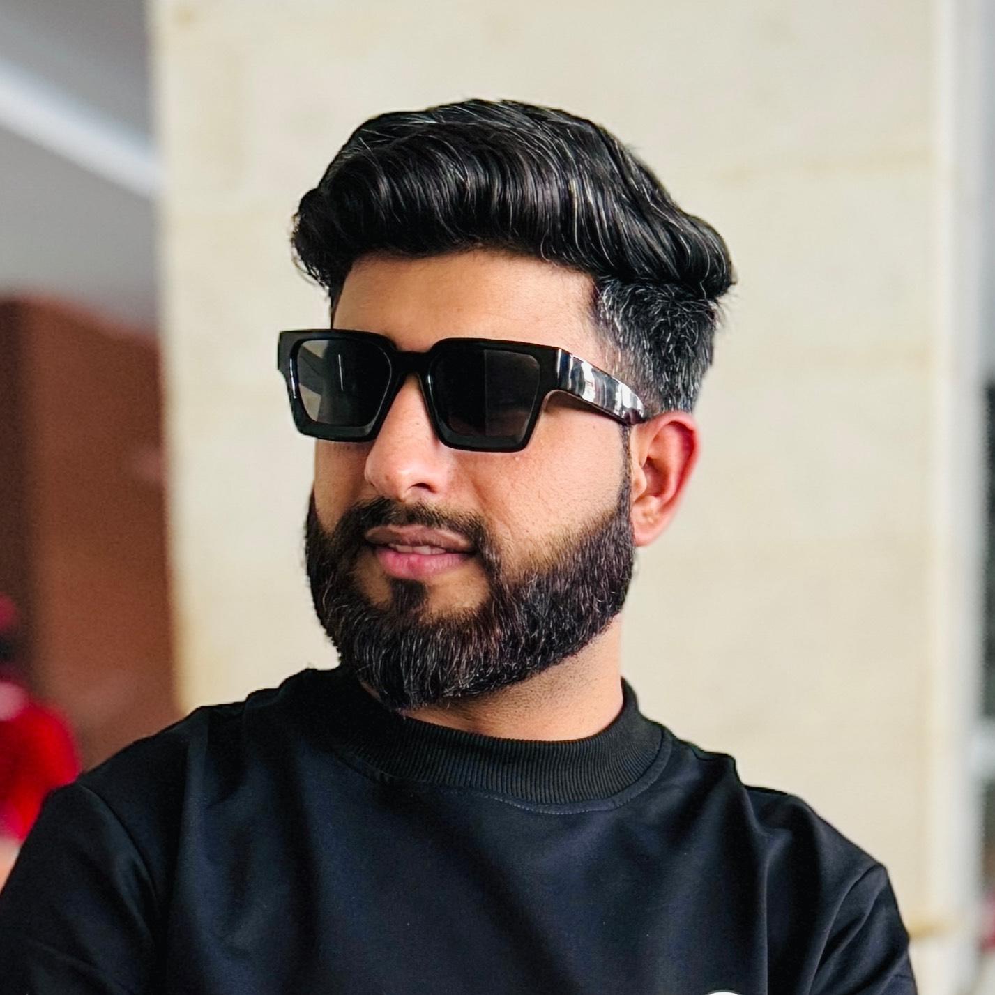 Hamza Khan
